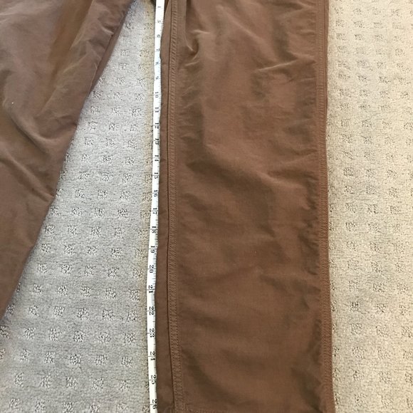 Uniqlo Men's Khaki Pants - Size S - Picture 8 of 8